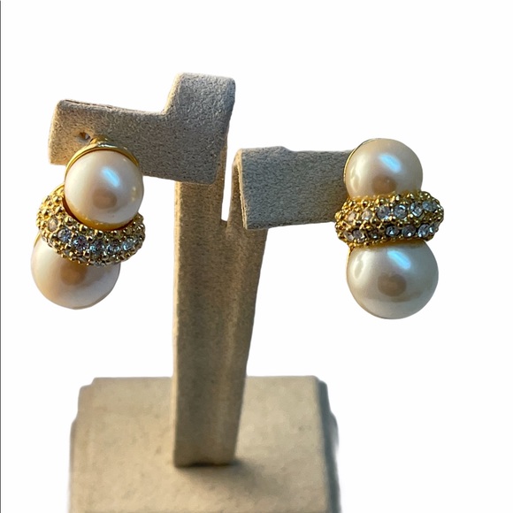 Vintage C1980s gold simulated pearl rhinestone clip on earrings stamped designer - Picture 12 of 14